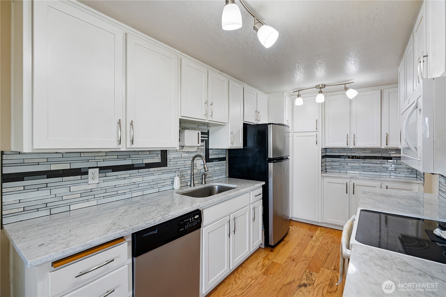 813 S 227th Place #5, Des Moines, WA 98198