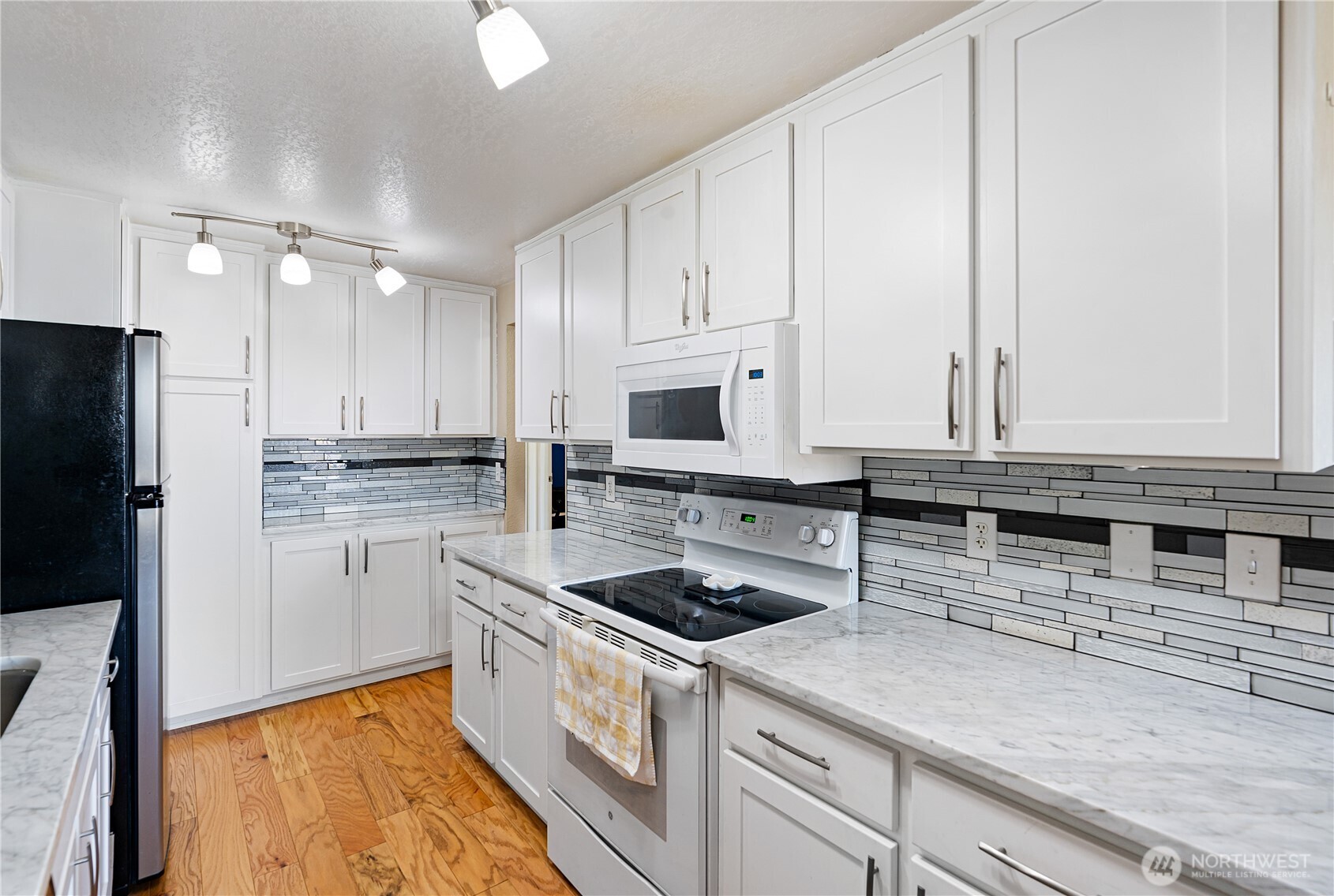 813 S 227th Place #5, Des Moines, WA 98198