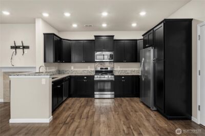 3327 Hydra Street NE, Lacey, WA 98516 - Photo 2