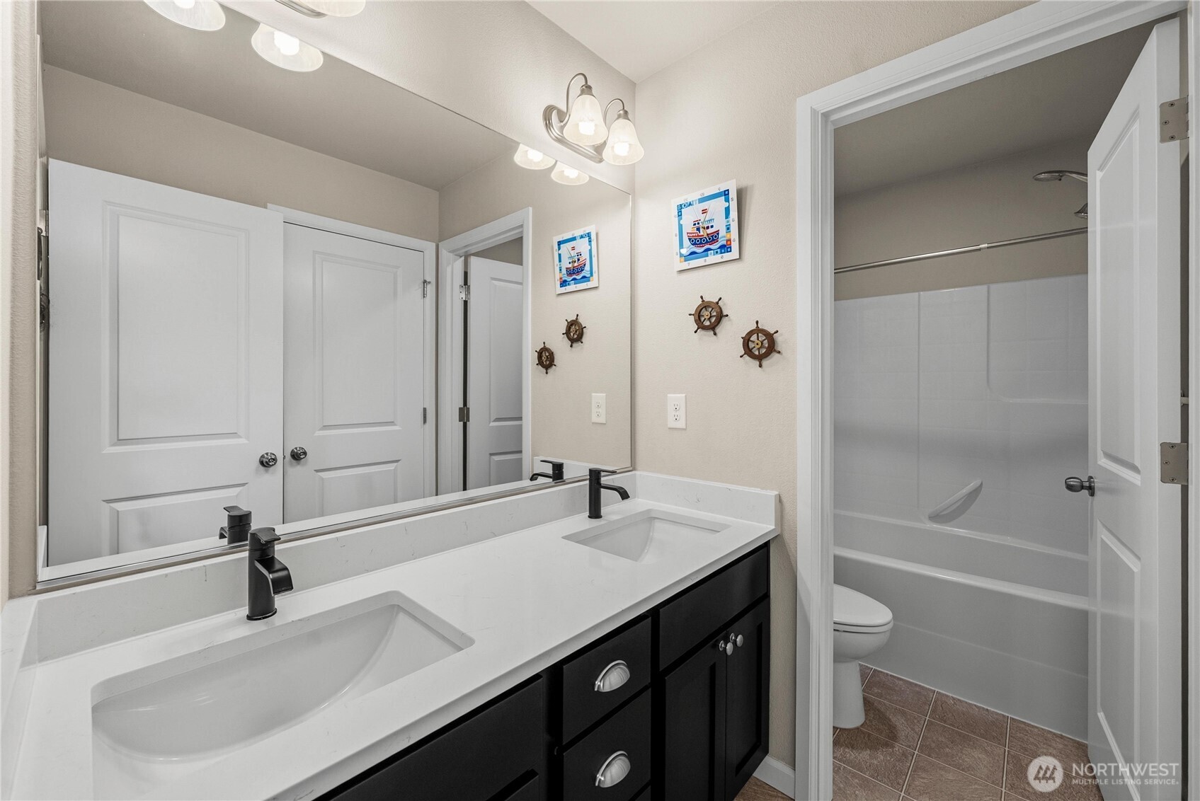 3327 Hydra Street NE, Lacey, WA 98516