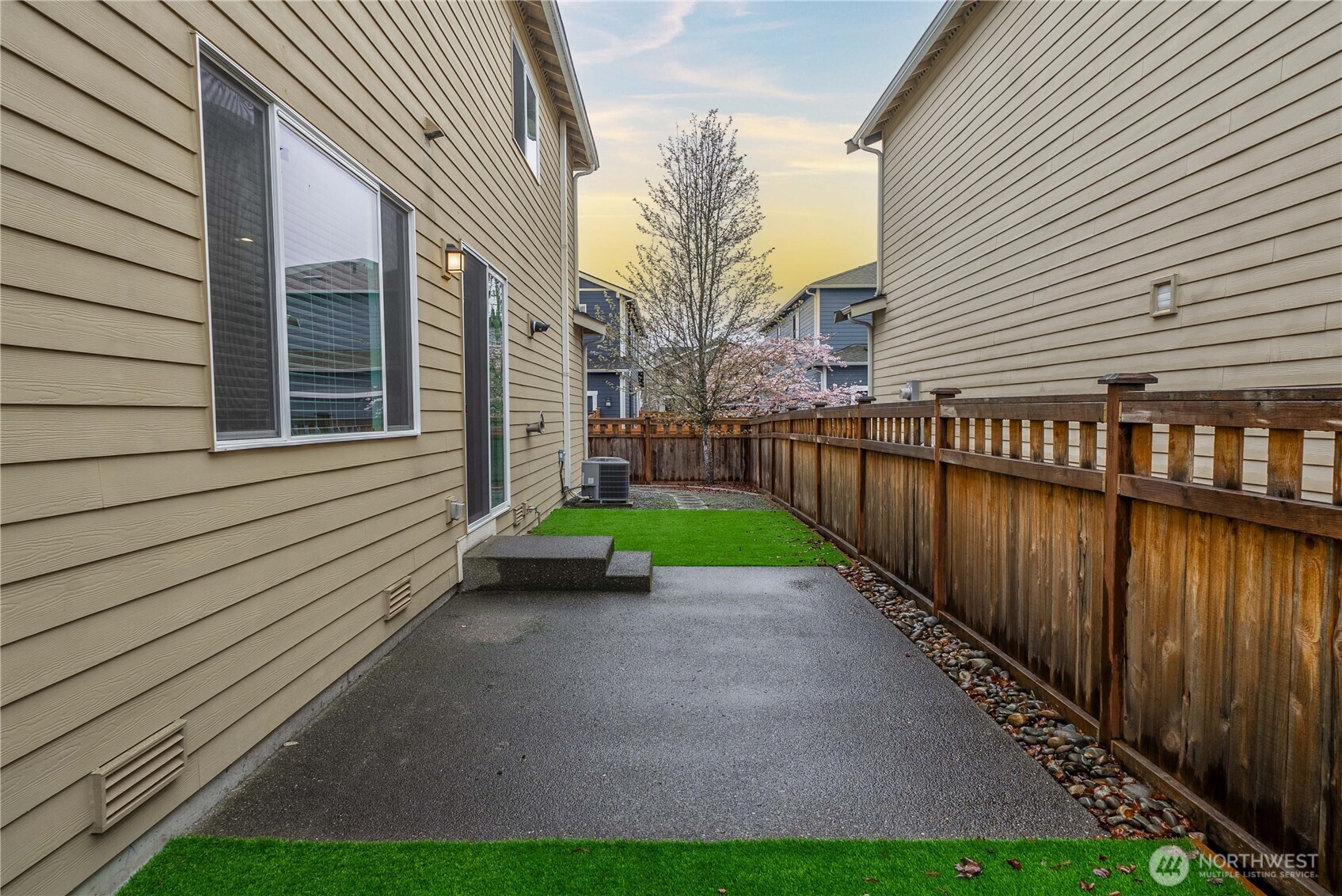 3327 Hydra Street NE, Lacey, WA 98516