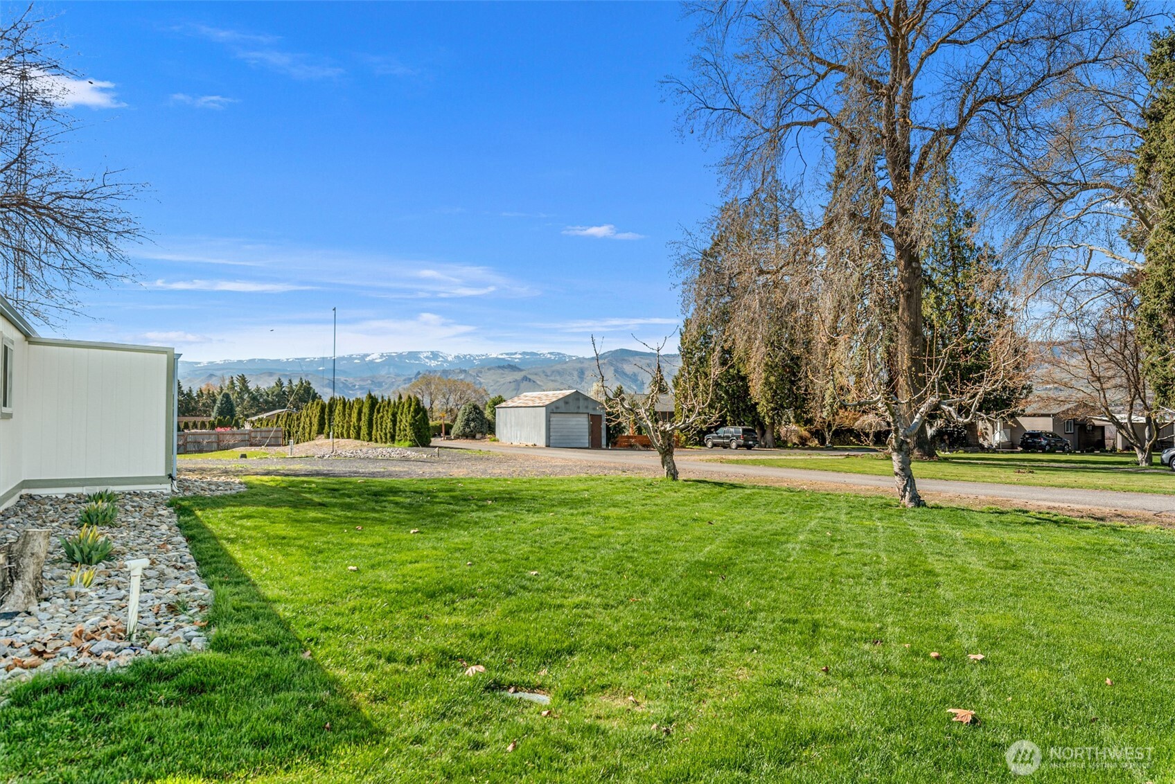 420 30th Street NW, East Wenatchee, WA 98802