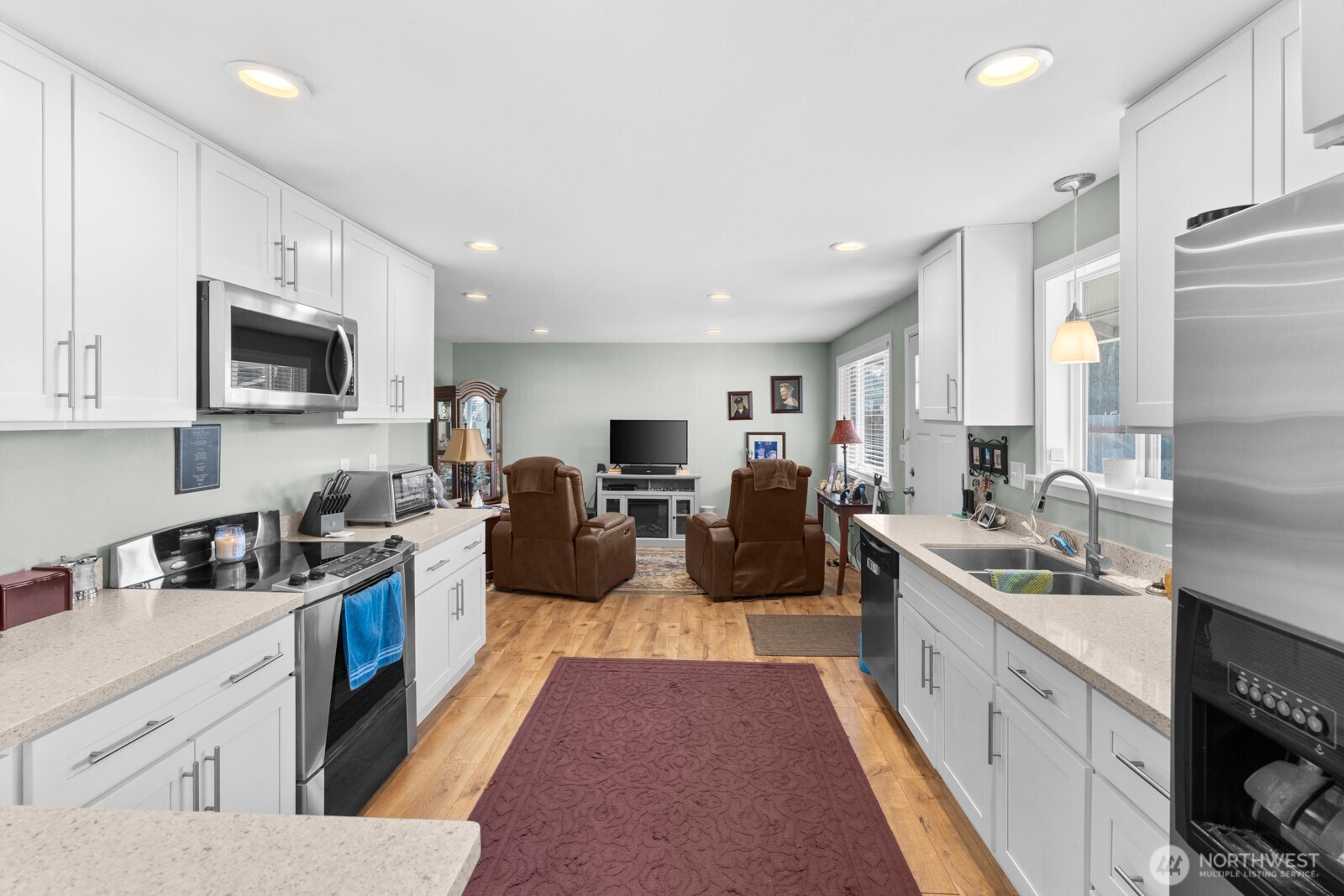 237 169th St S , Spanaway, WA 98387