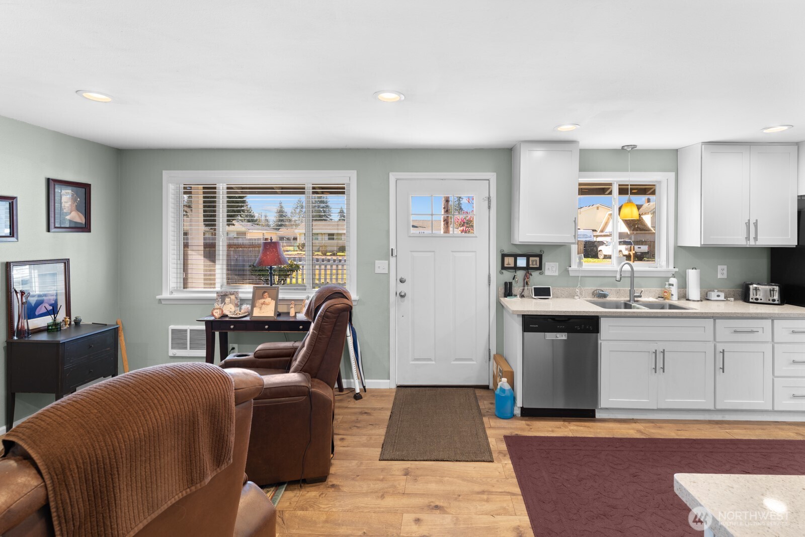 237 169th St S , Spanaway, WA 98387