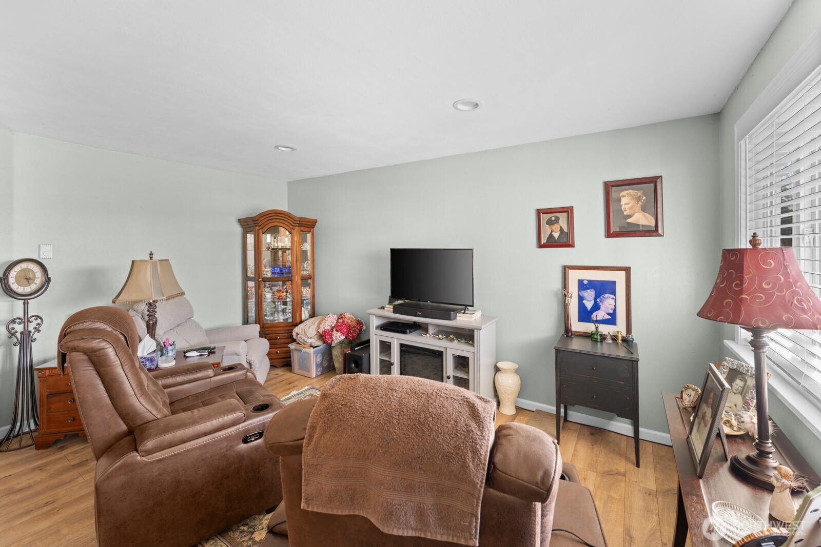 237 169th St S , Spanaway, WA 98387
