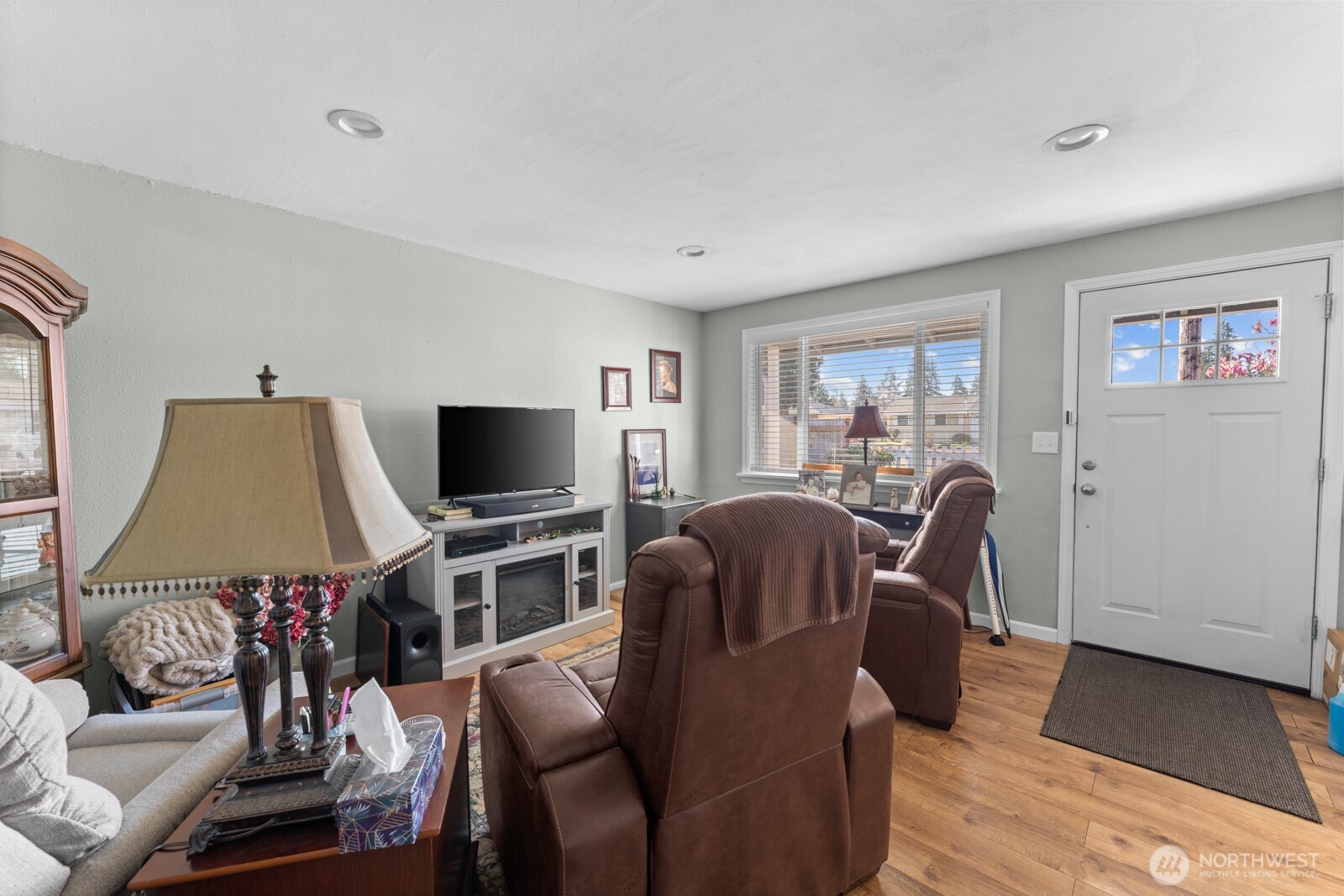 237 169th St S , Spanaway, WA 98387