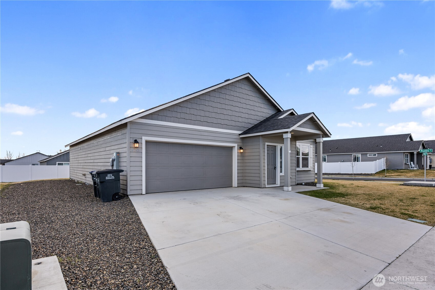 4241 W Wood Court , Moses Lake, WA 98837