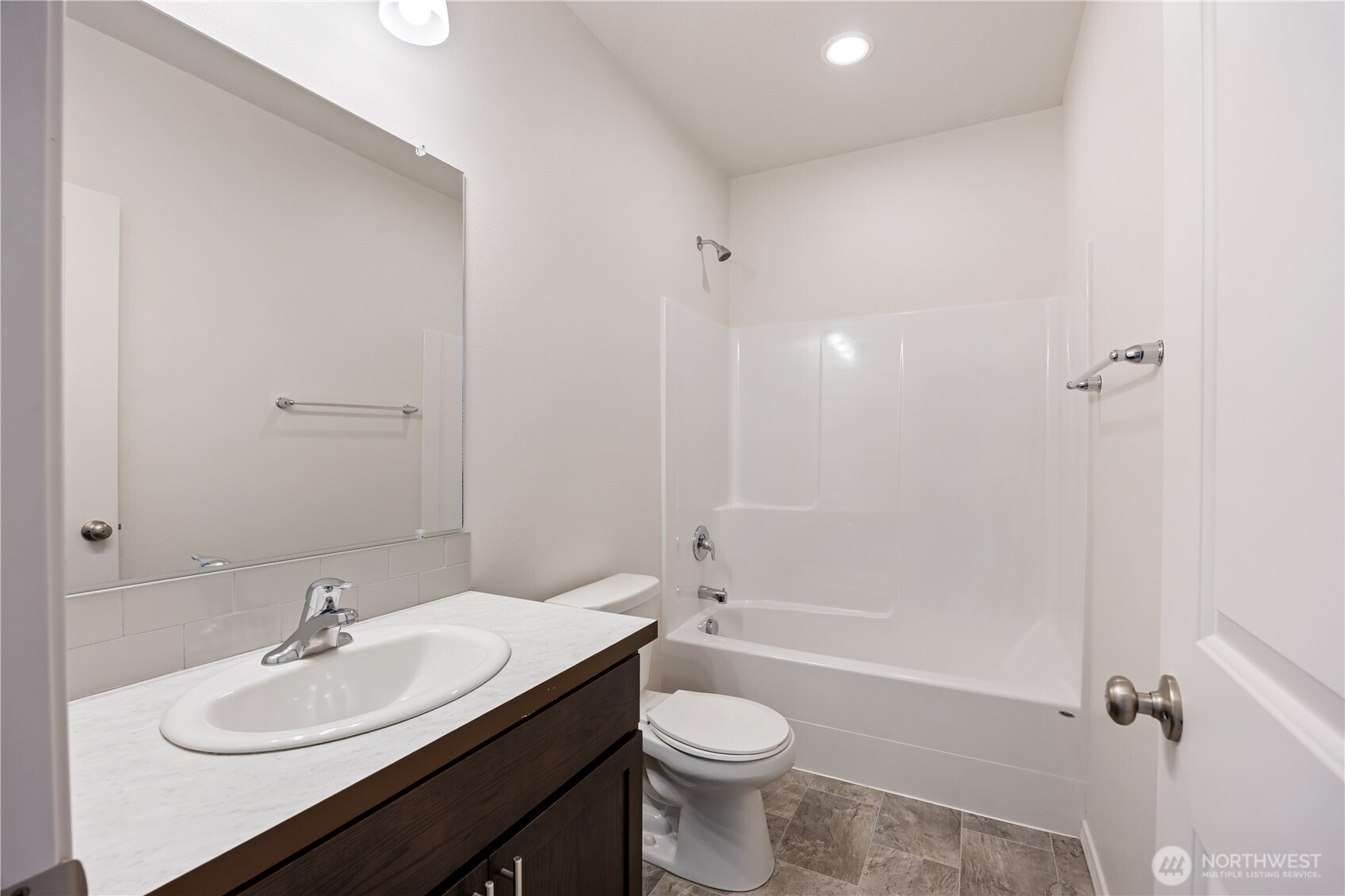 4241 W Wood Court , Moses Lake, WA 98837