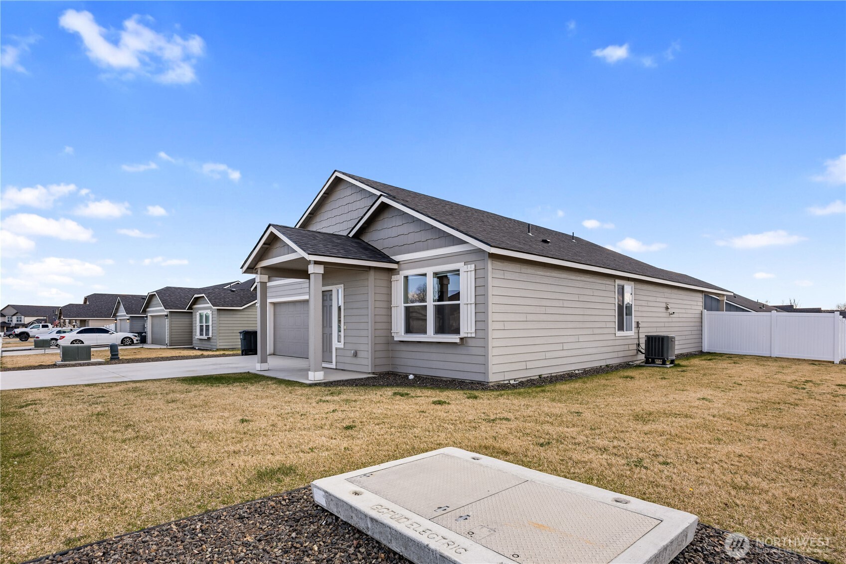 4241 W Wood Court , Moses Lake, WA 98837
