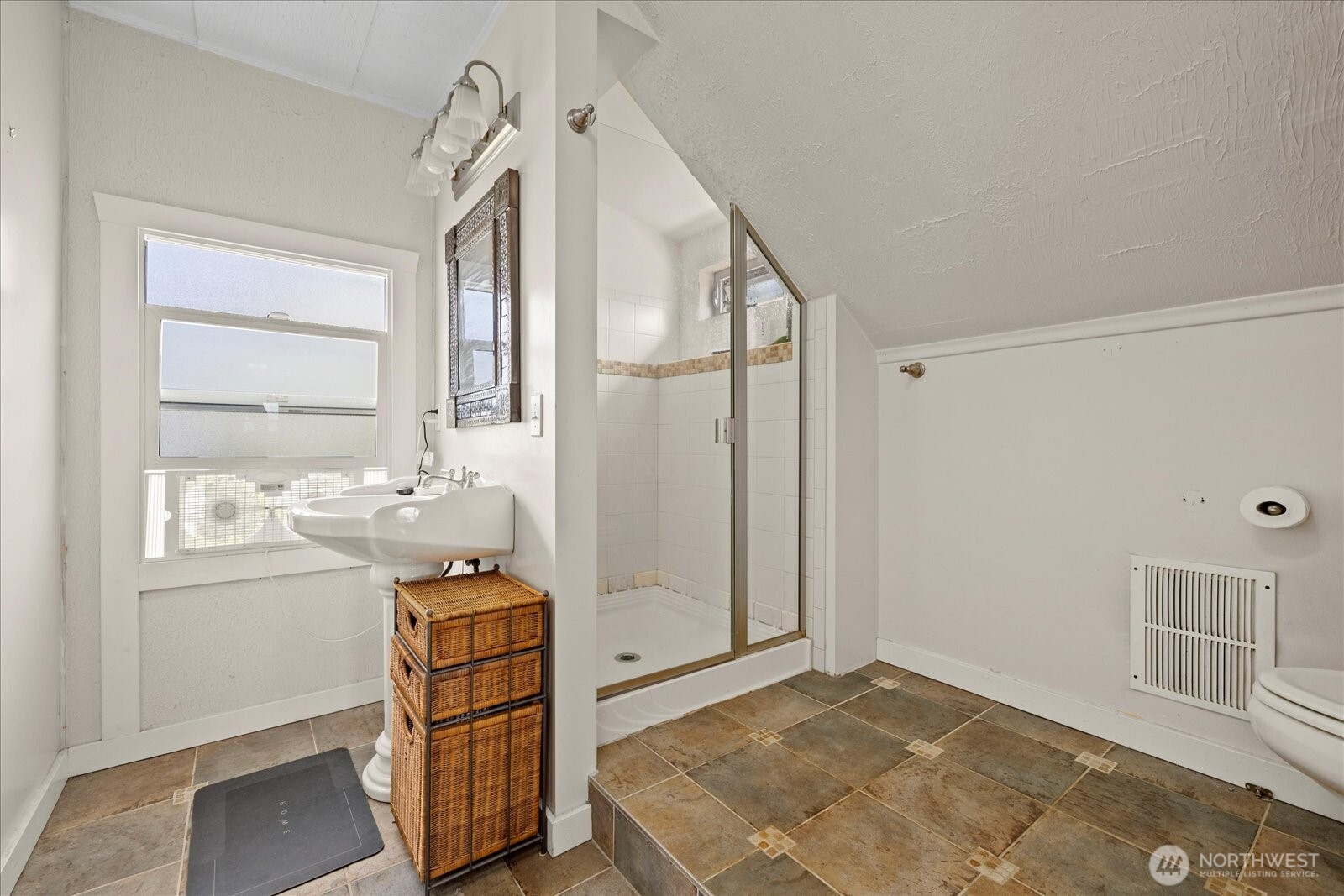 347 NW 52nd Street , Seattle, WA 98107