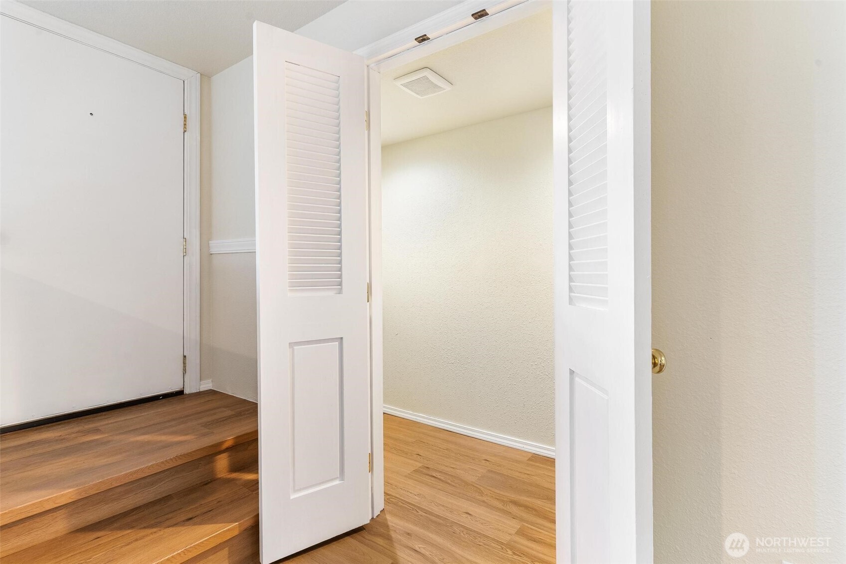 2120 Highland Avenue #105, Everett, WA 98201