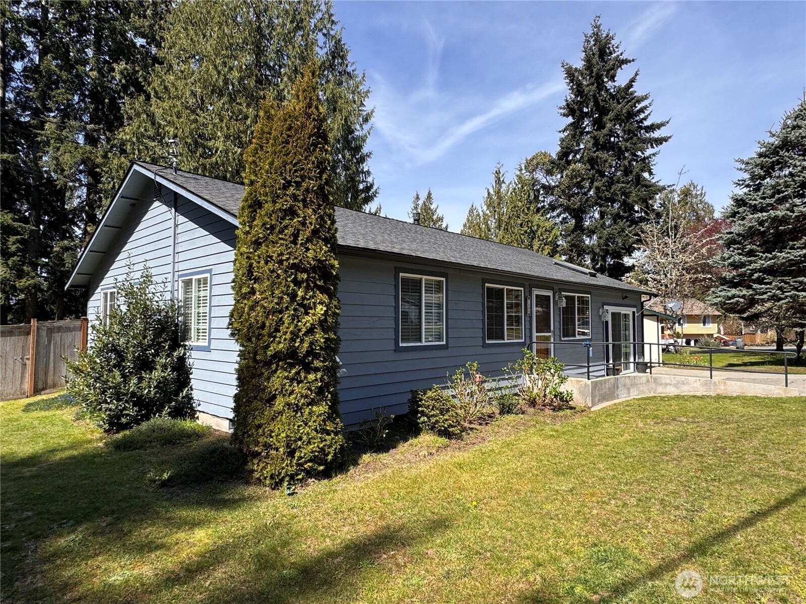 7600 Sandy Way NE, Poulsbo, WA 98370