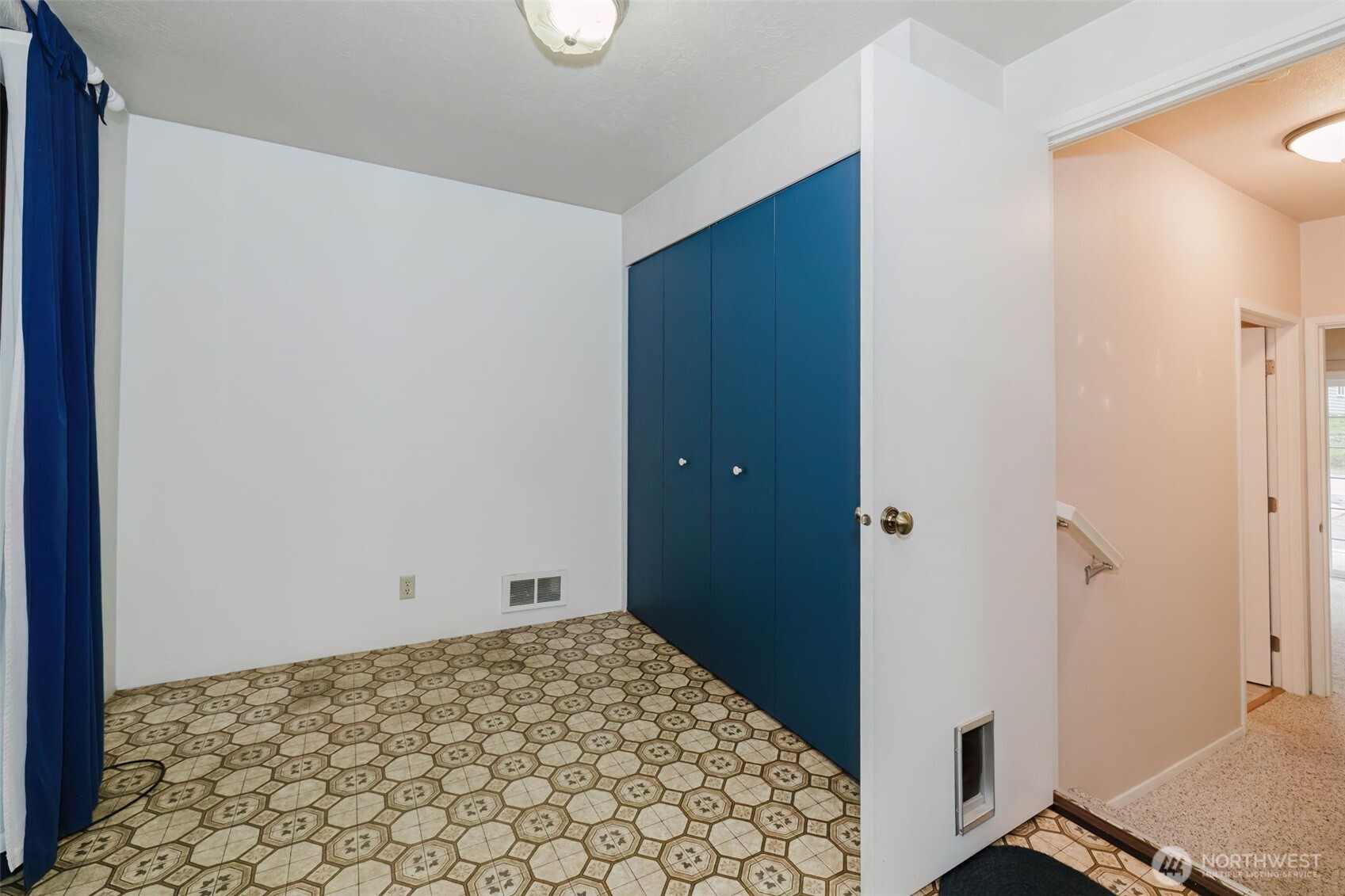 7600 Sandy Way NE, Poulsbo, WA 98370