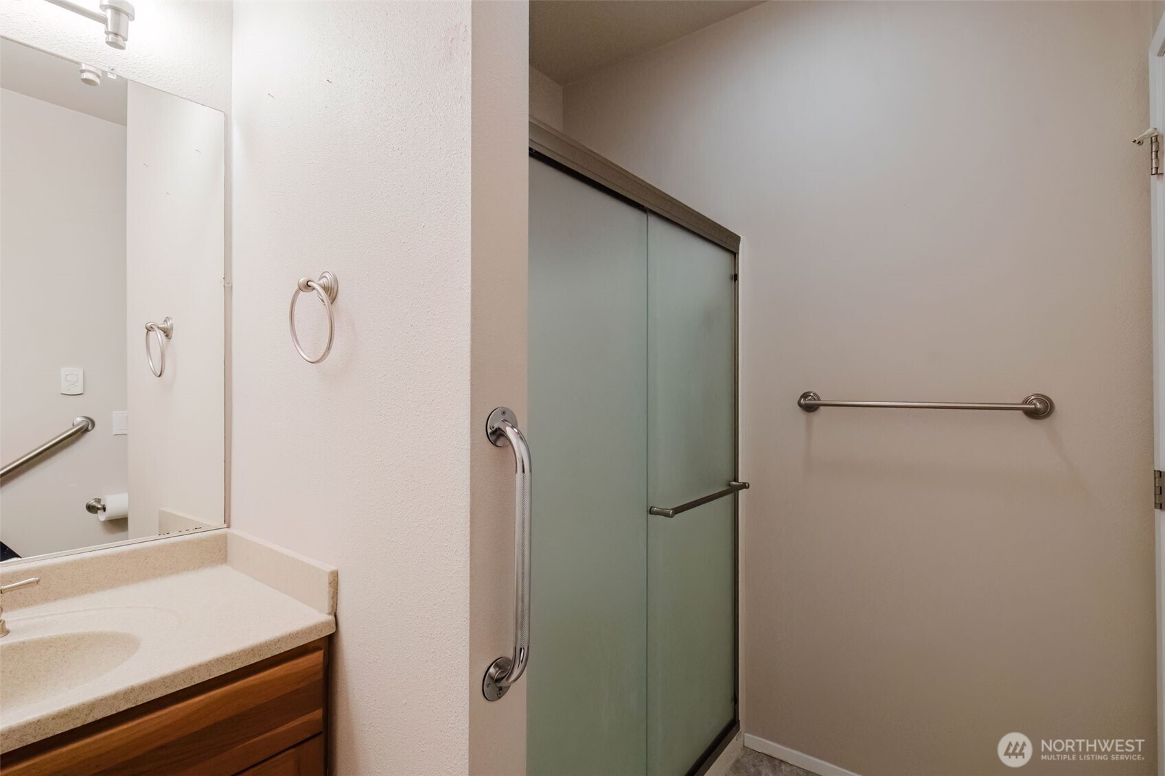 7600 Sandy Way NE, Poulsbo, WA 98370