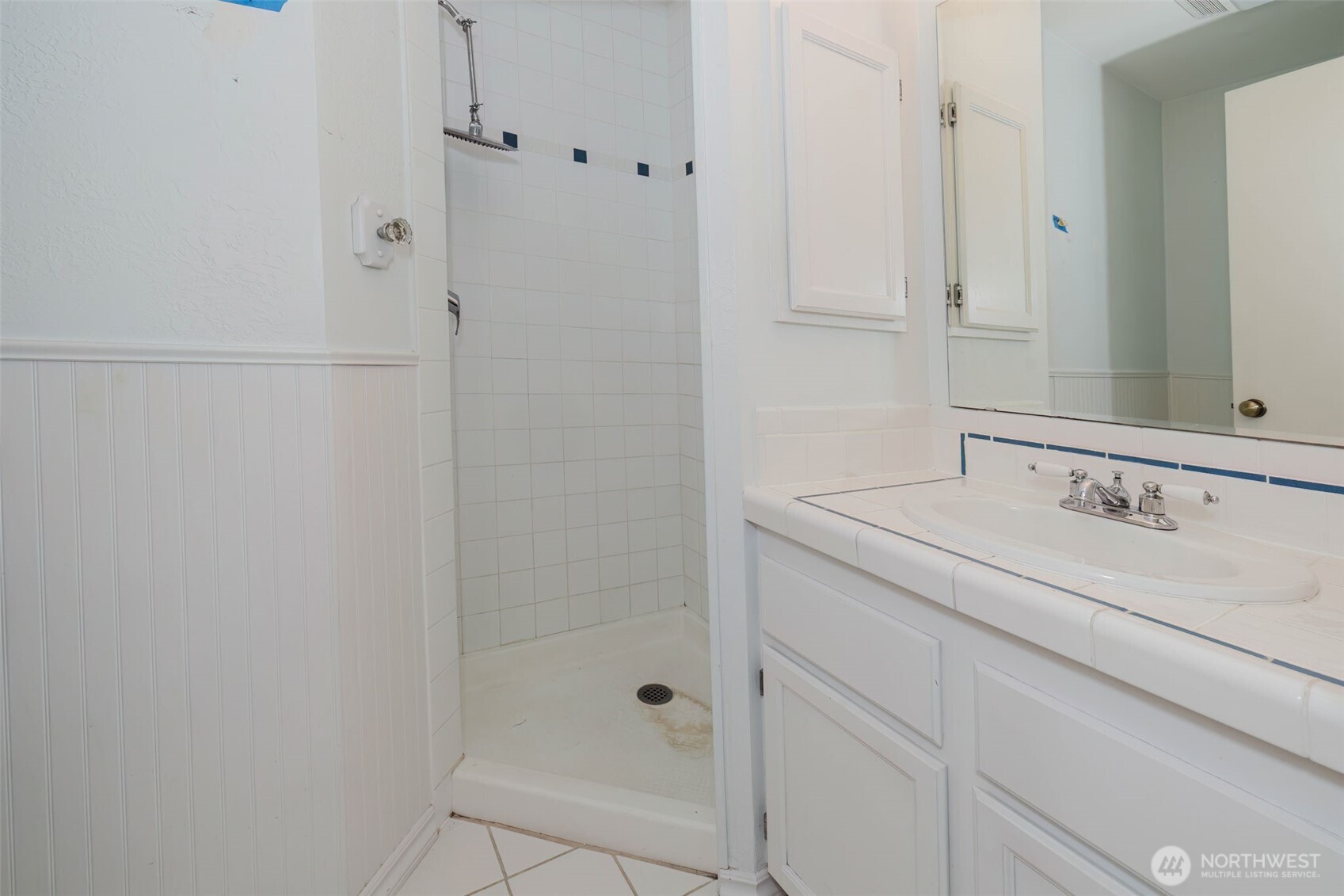 7600 Sandy Way NE, Poulsbo, WA 98370