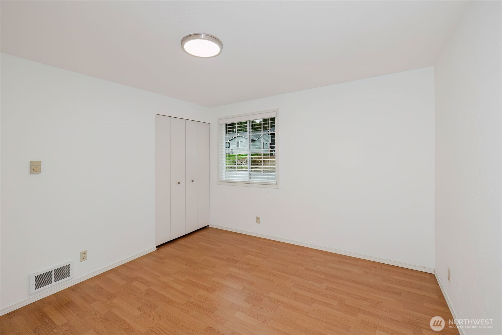 7600 Sandy Way NE, Poulsbo, WA 98370