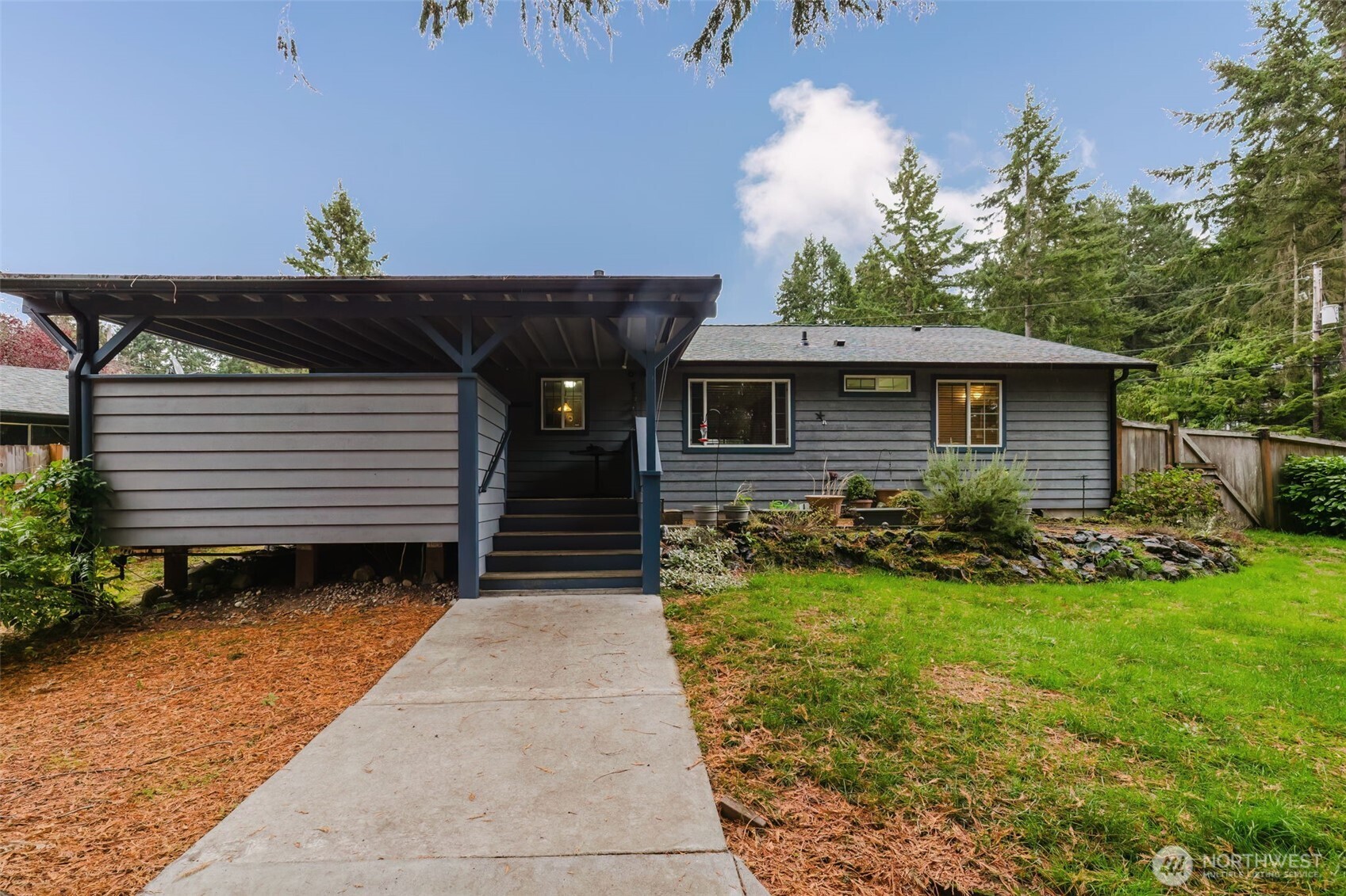 7600 Sandy Way NE, Poulsbo, WA 98370