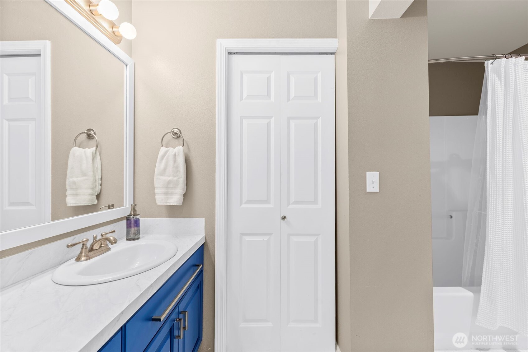 218 Broadway #5, Tacoma, WA 98402