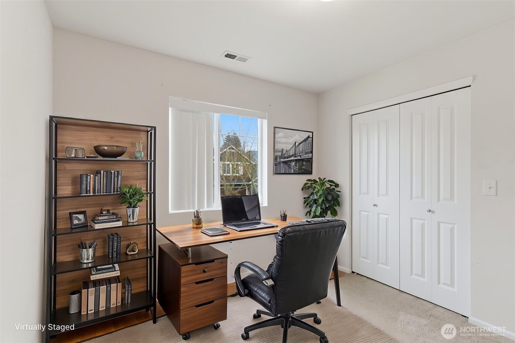 4244 E Roosevelt Avenue , Tacoma, WA 98404