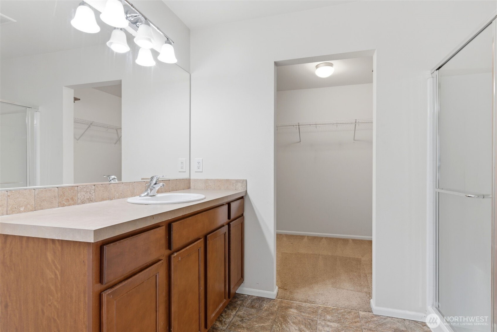 4244 E Roosevelt Avenue , Tacoma, WA 98404