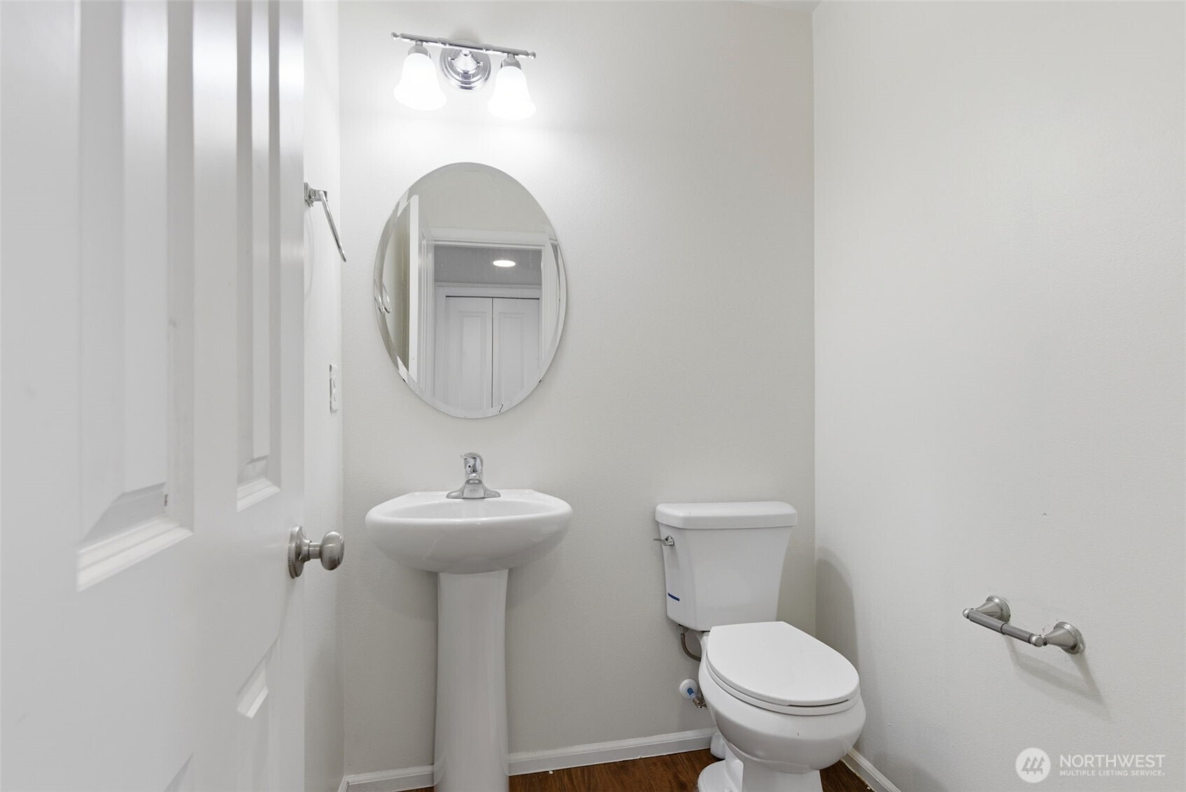 4244 E Roosevelt Avenue , Tacoma, WA 98404