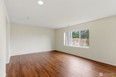 4244 E Roosevelt Avenue , Tacoma, WA 98404 - Photo 3