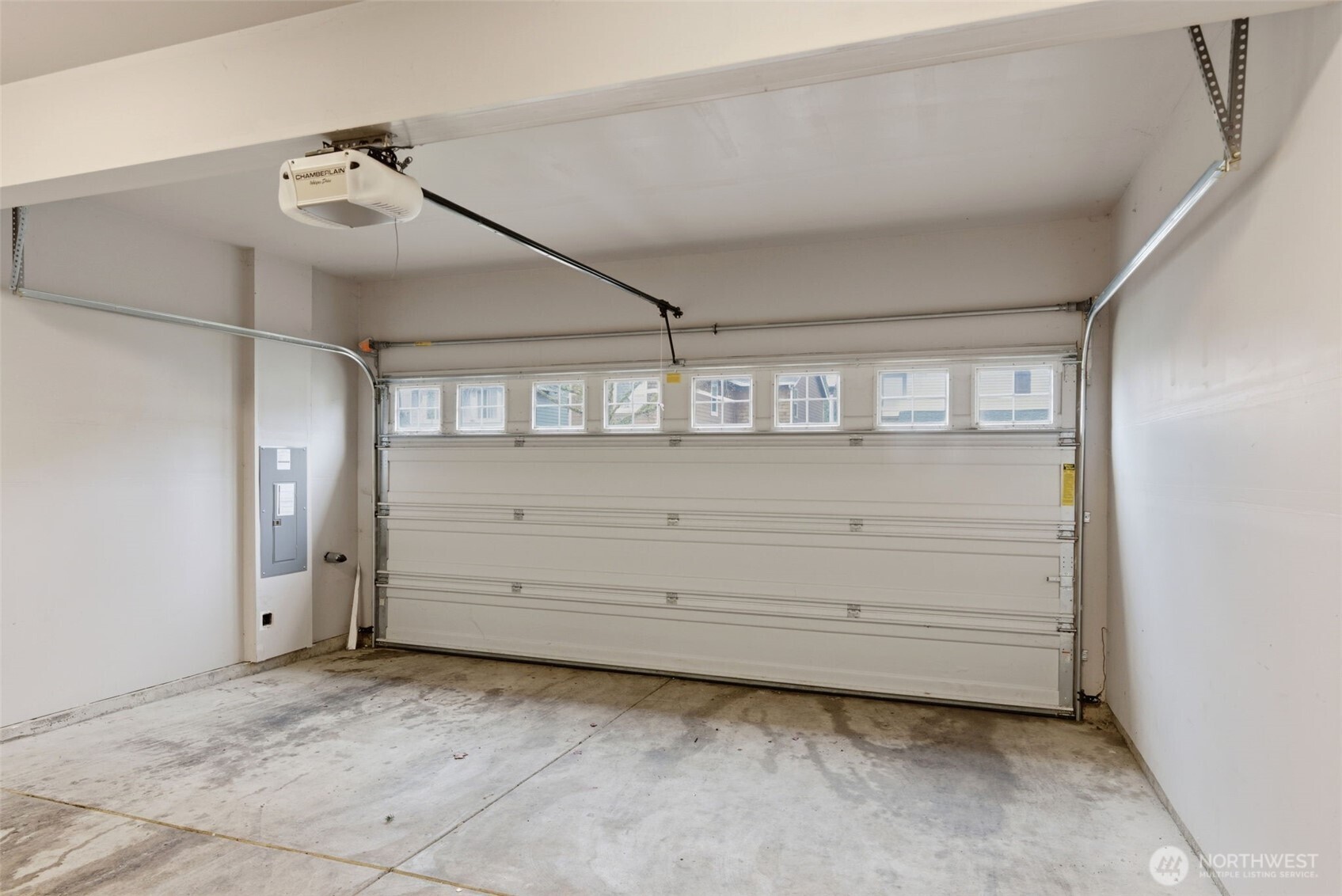 4244 E Roosevelt Avenue , Tacoma, WA 98404