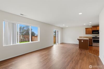 4244 E Roosevelt Avenue , Tacoma, WA 98404 - Photo 4