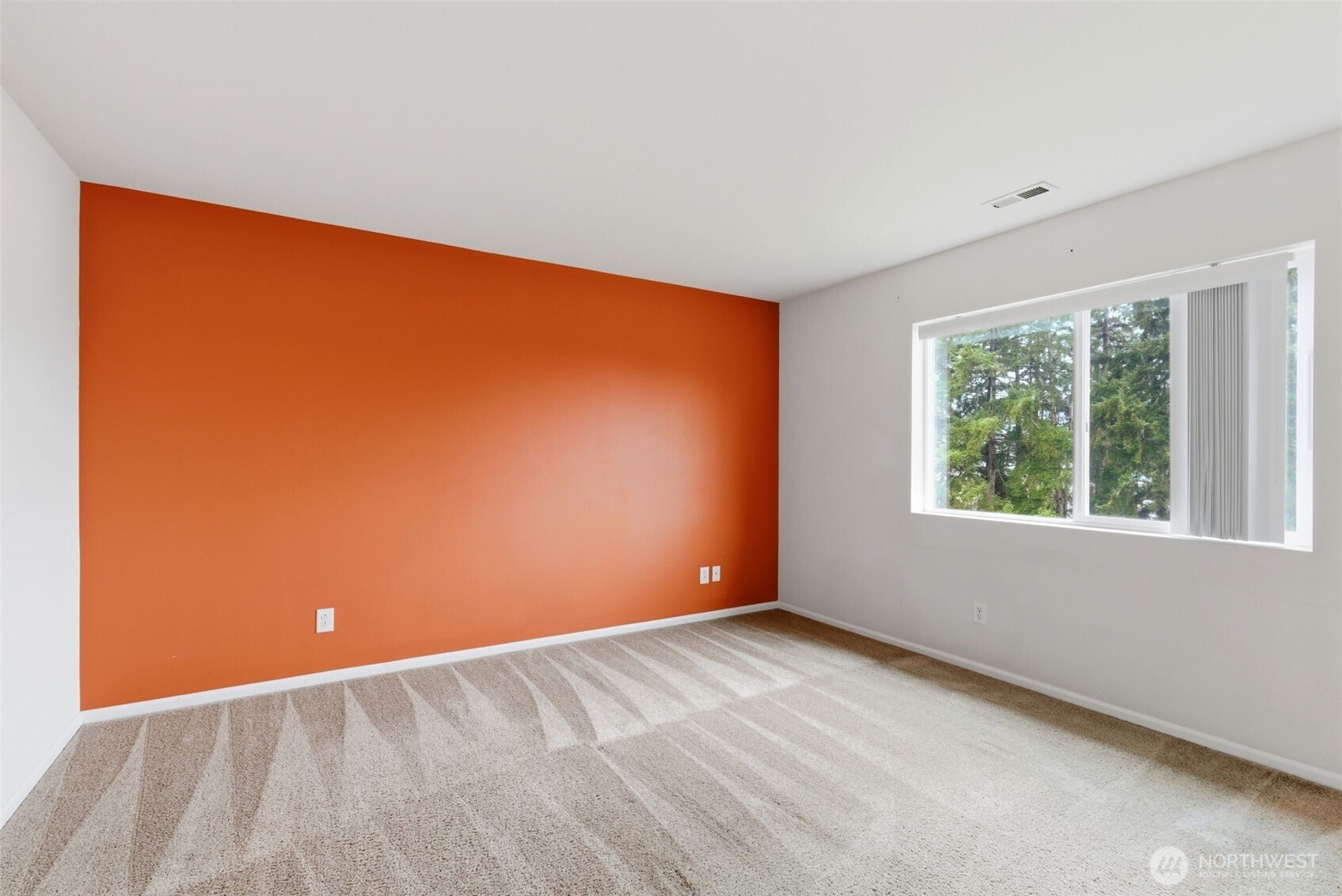 4244 E Roosevelt Avenue , Tacoma, WA 98404