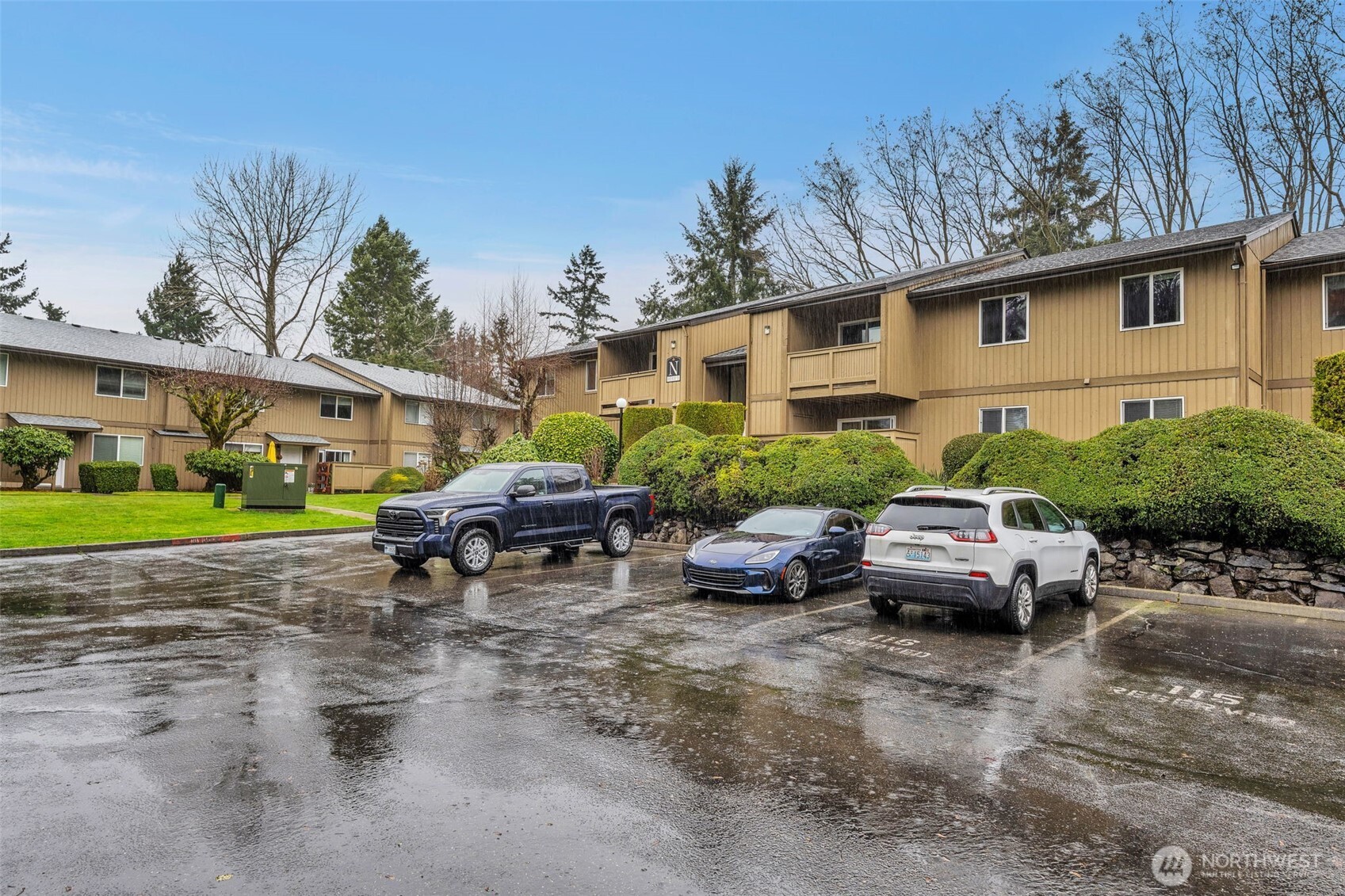 6105 N 16th St #N103, Tacoma, WA 98406