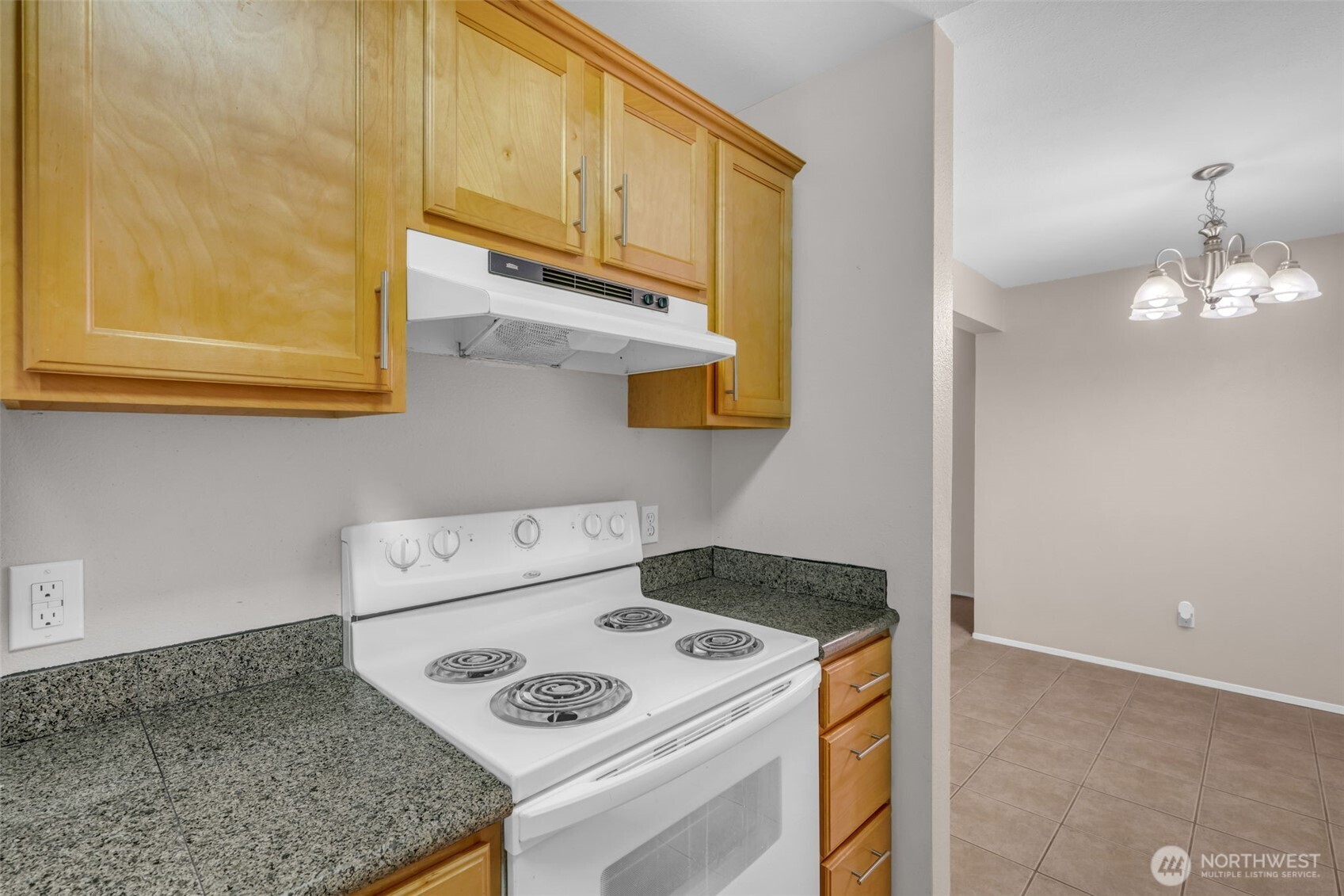 6105 N 16th St #N103, Tacoma, WA 98406