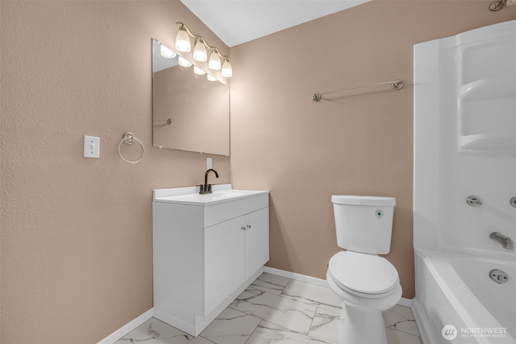 6105 N 16th St #N103, Tacoma, WA 98406