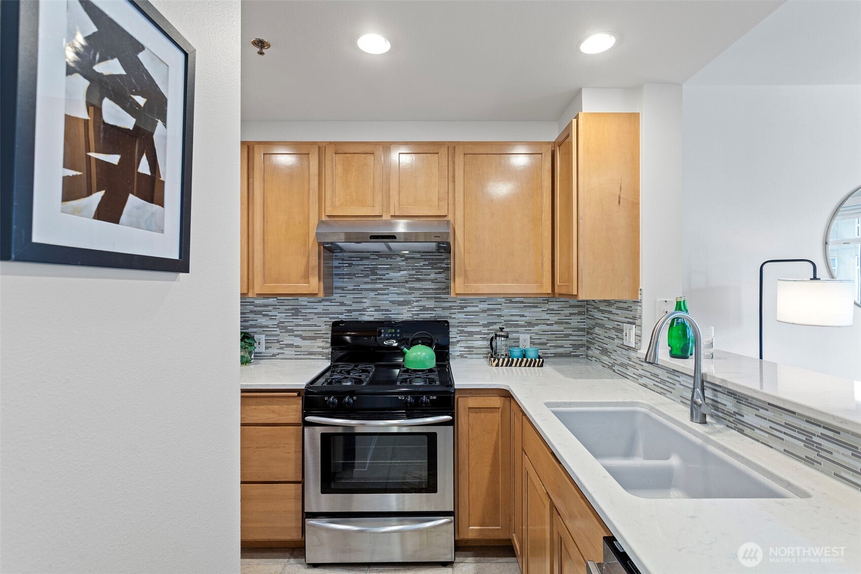 2801 1st Avenue #612, Seattle, WA 98121
