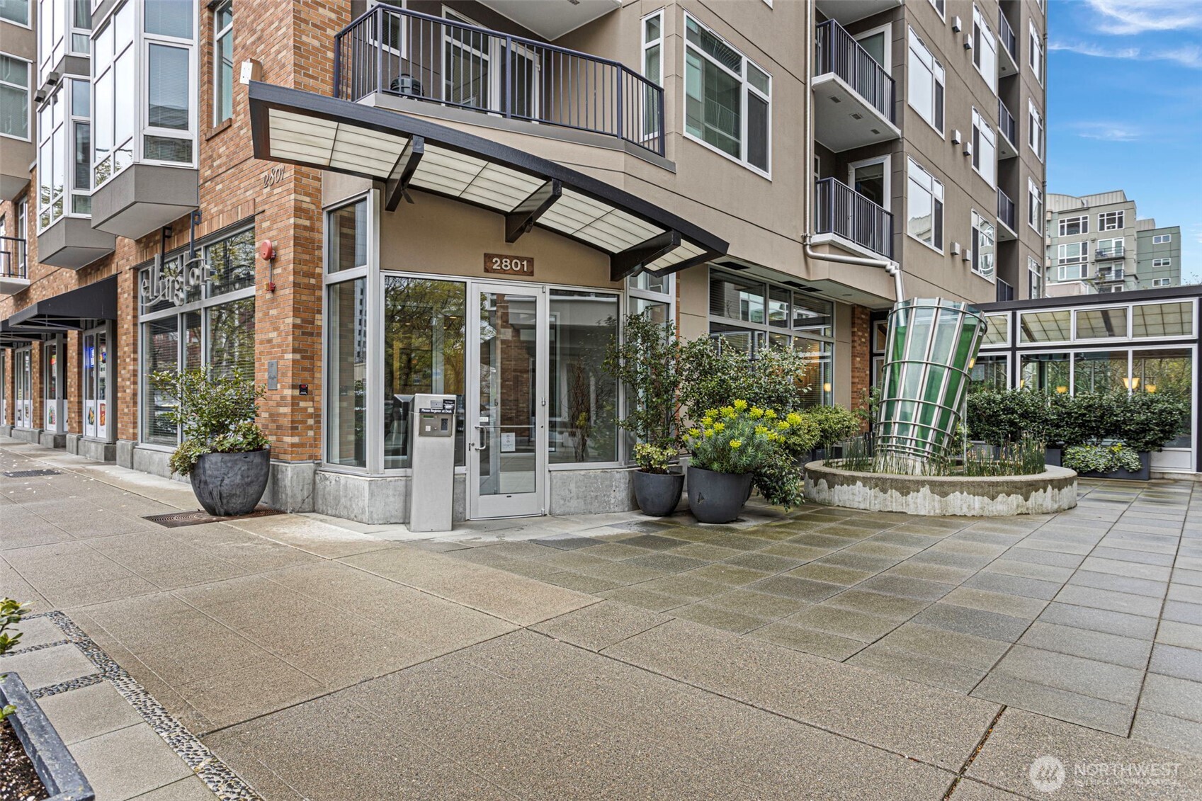 2801 1st Avenue #612, Seattle, WA 98121