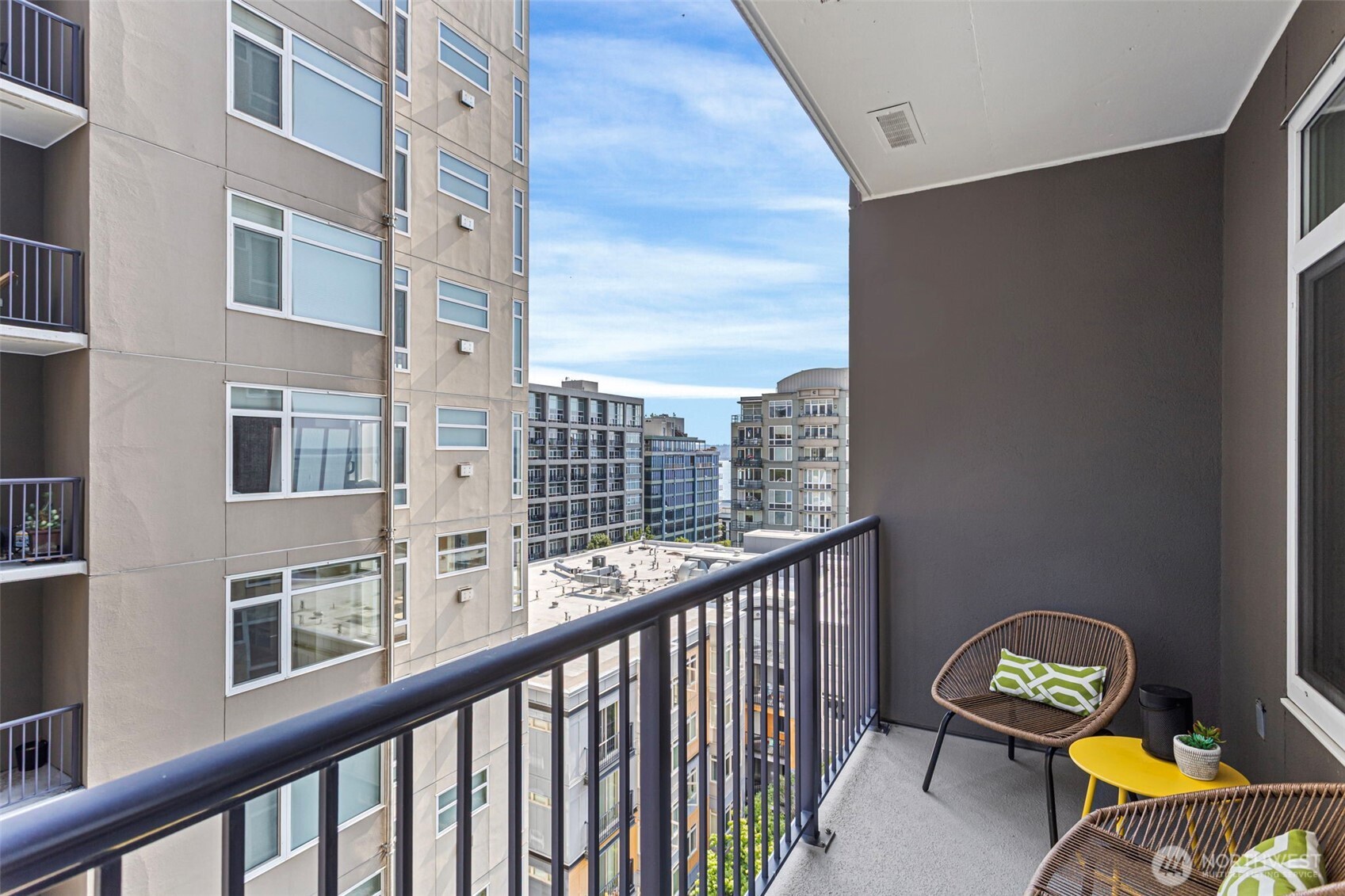 2801 1st Avenue #612, Seattle, WA 98121