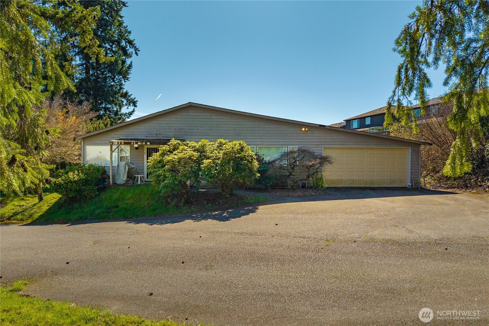 13658 NE 126th Place , Kirkland, WA 98034