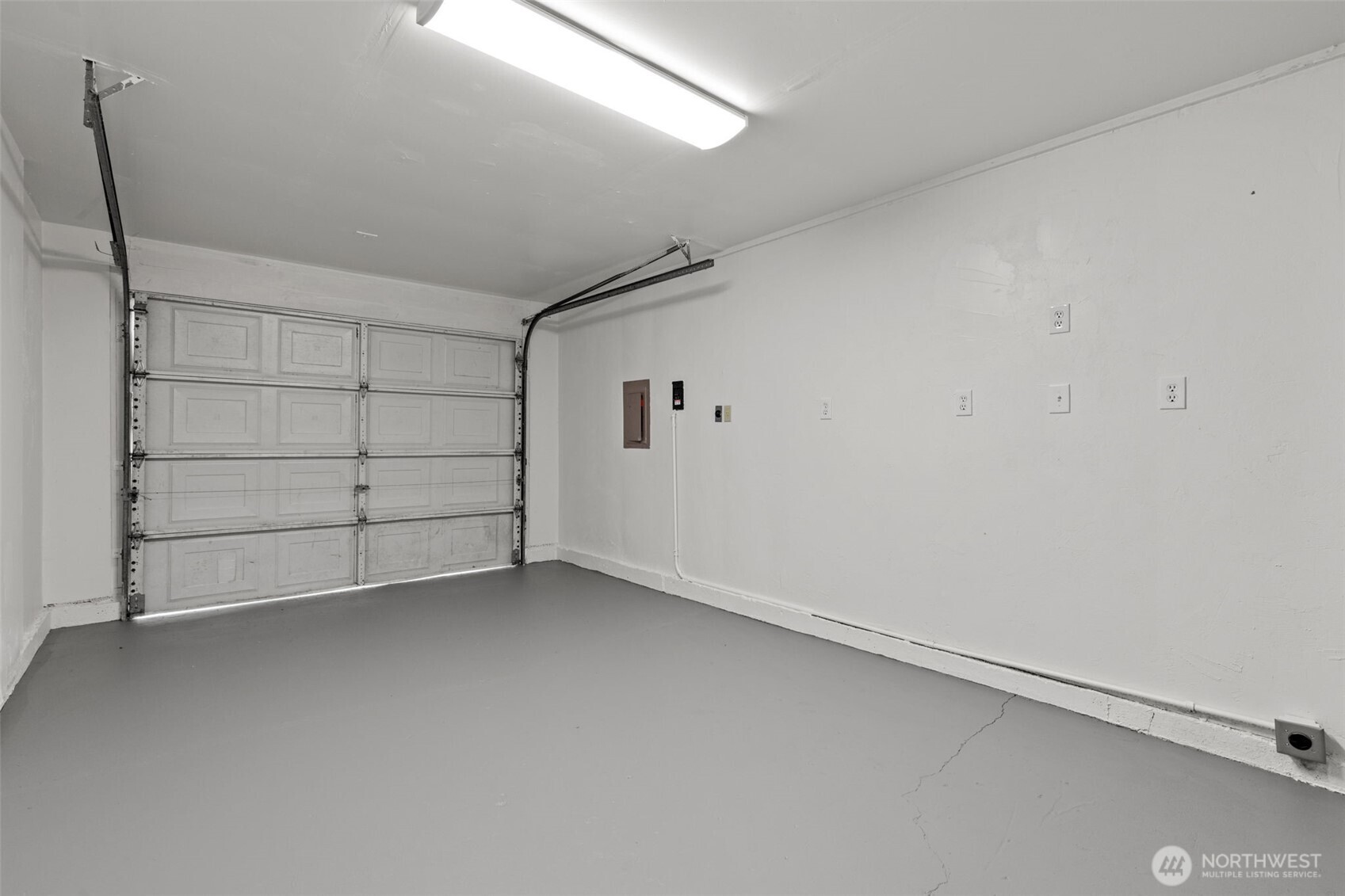 6582 NE Pear Street , Suquamish, WA 98392