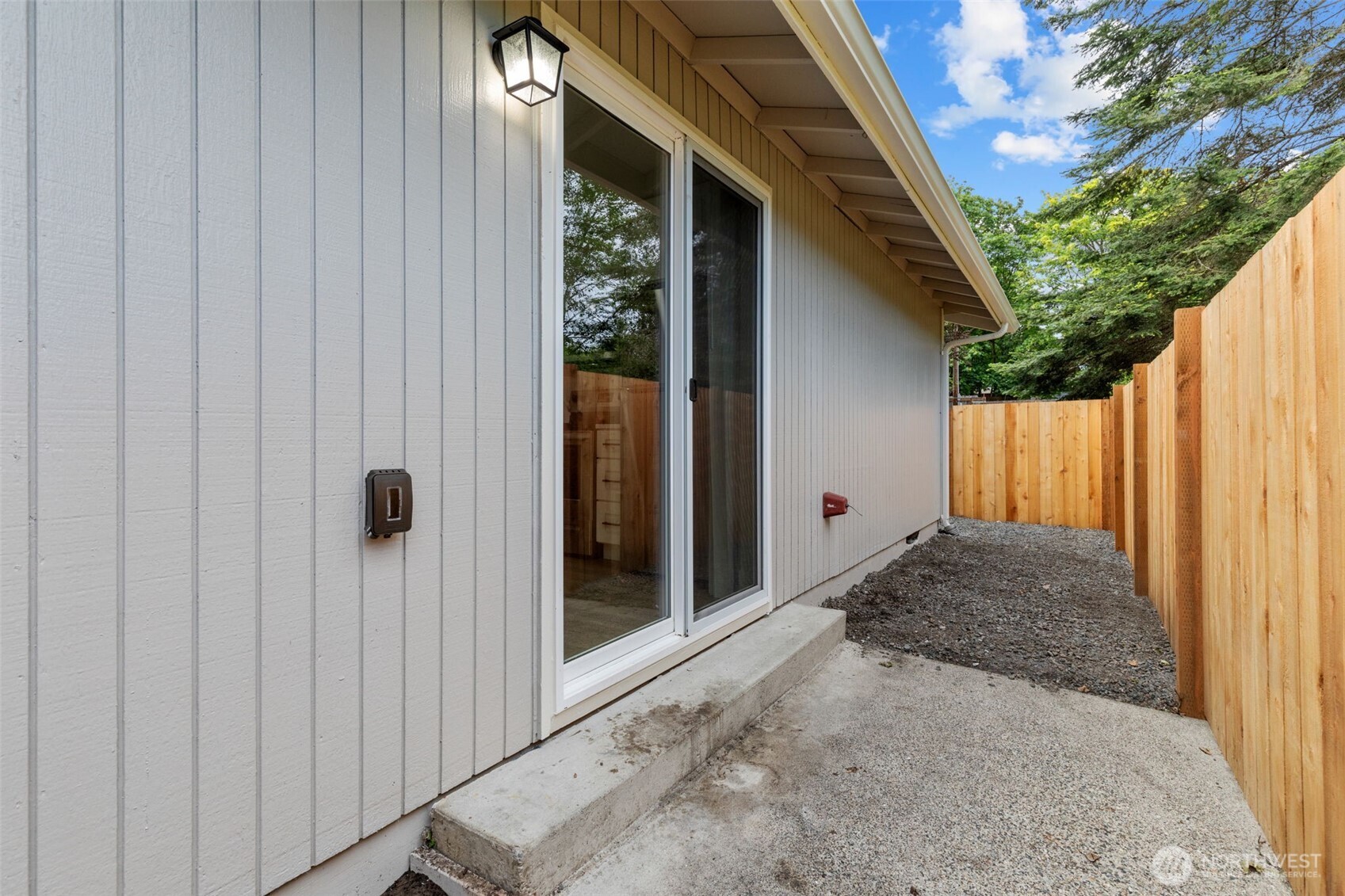 6582 NE Pear Street , Suquamish, WA 98392