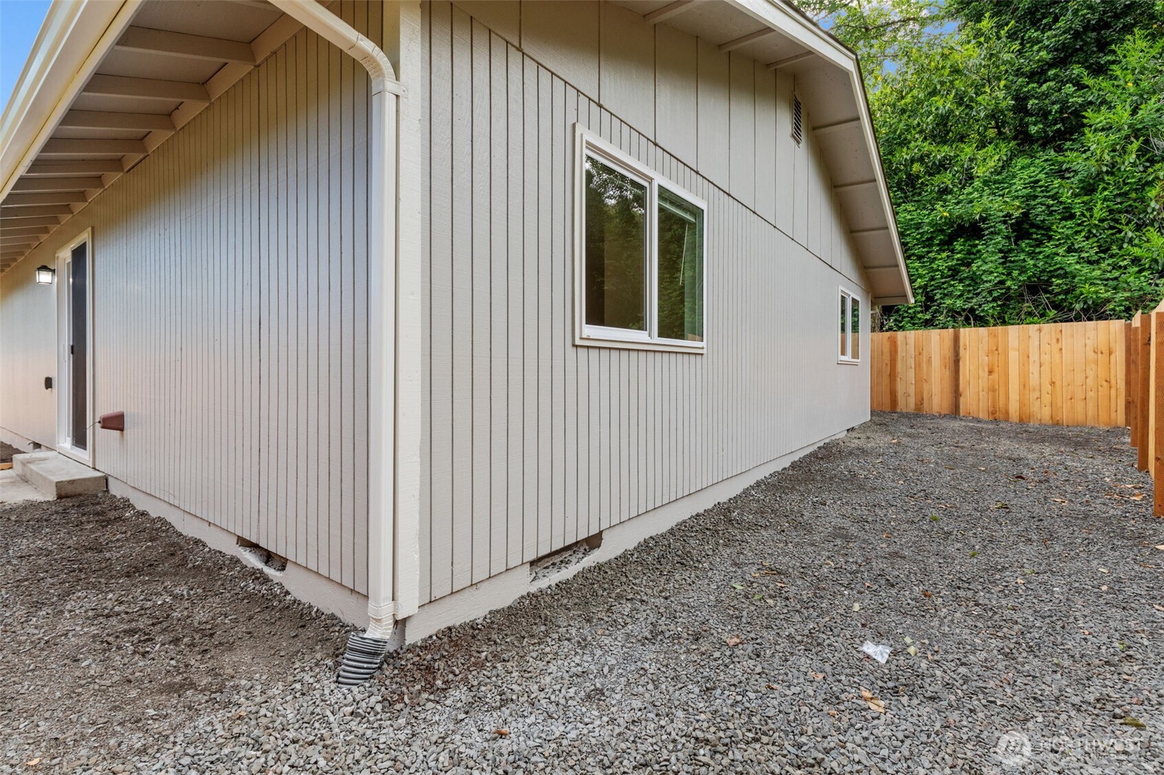 6582 NE Pear Street , Suquamish, WA 98392