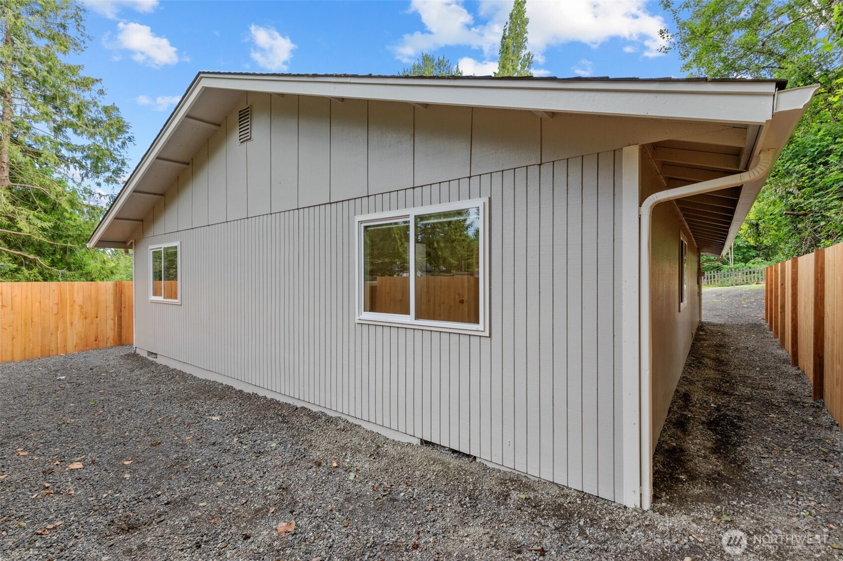 6582 NE Pear Street , Suquamish, WA 98392