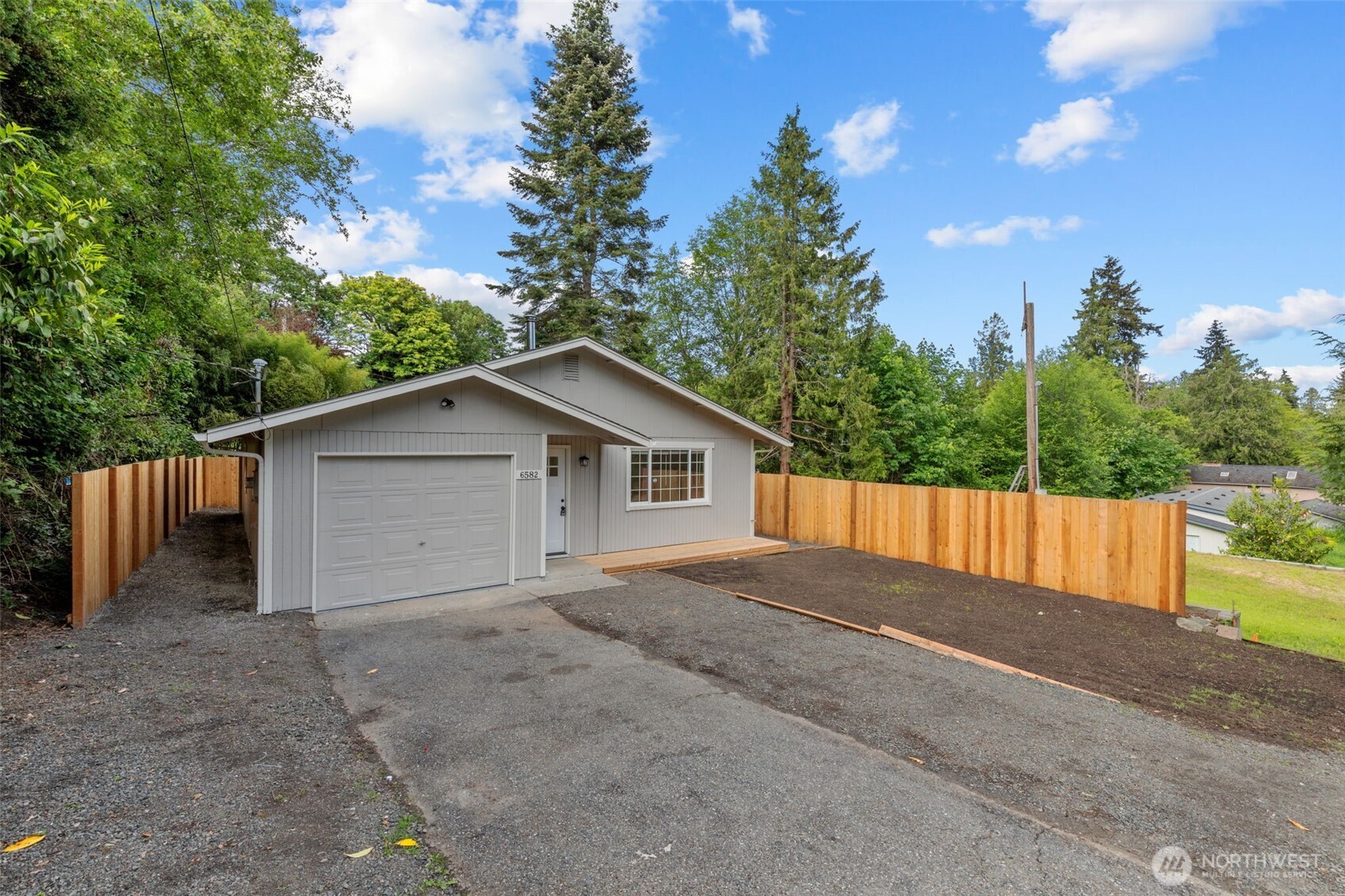 6582 NE Pear Street , Suquamish, WA 98392