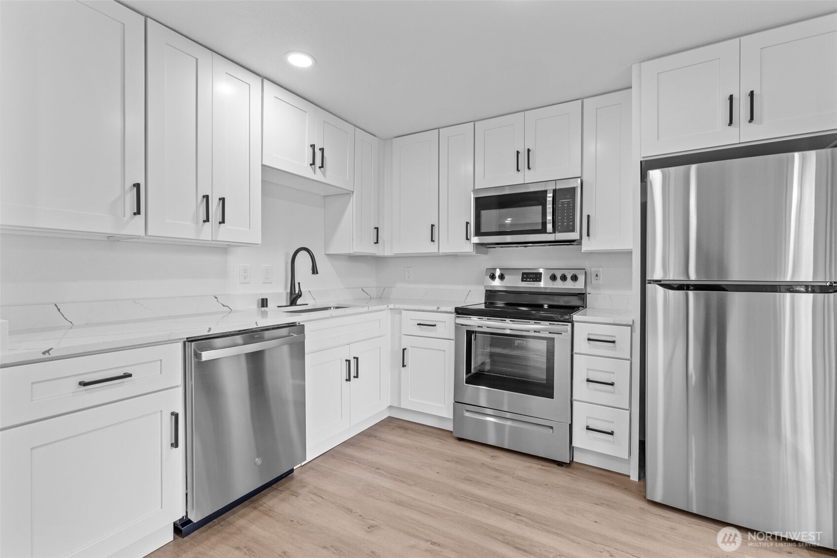 6582 NE Pear Street , Suquamish, WA 98392