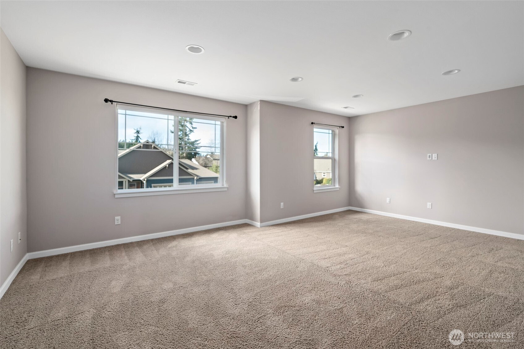 2722 SW Fairway Point Drive , Oak Harbor, WA 98277