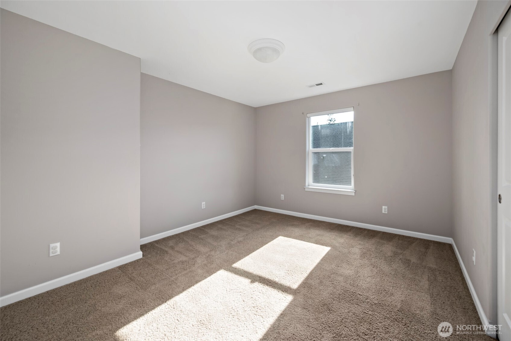 2722 SW Fairway Point Drive , Oak Harbor, WA 98277