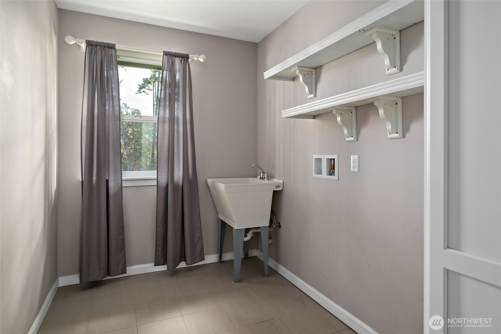 2722 SW Fairway Point Drive , Oak Harbor, WA 98277