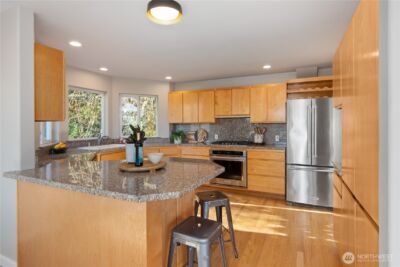 1033 W Mukilteo Boulevard , Everett, WA 98203 - Photo 16