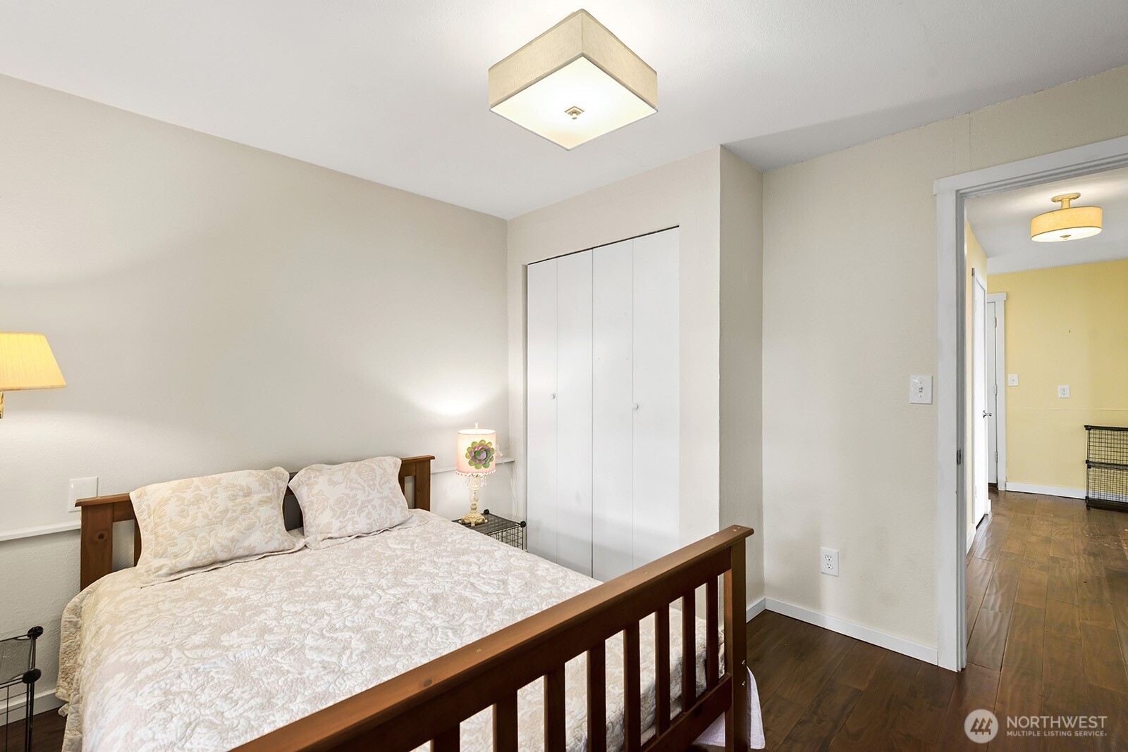 8032 SW Hawthorne Lane , Vashon, WA 98070