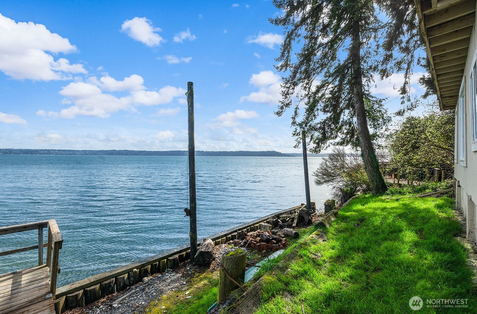 8032 SW Hawthorne Lane , Vashon, WA 98070