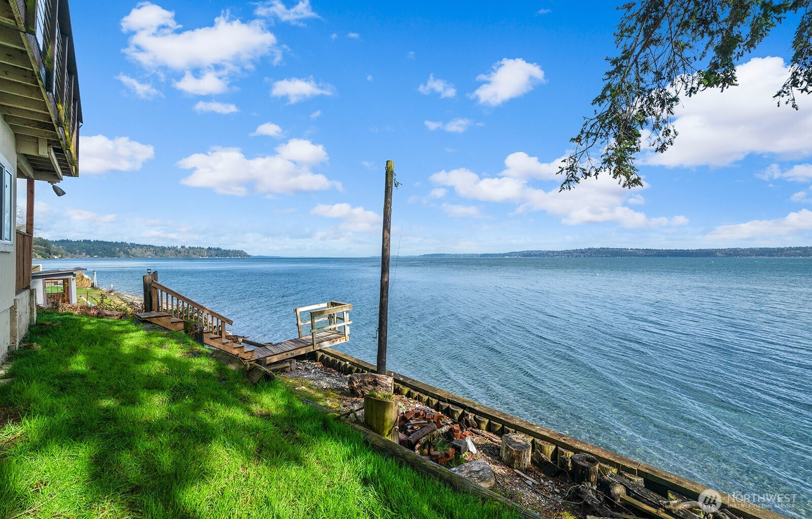 8032 SW Hawthorne Lane , Vashon, WA 98070