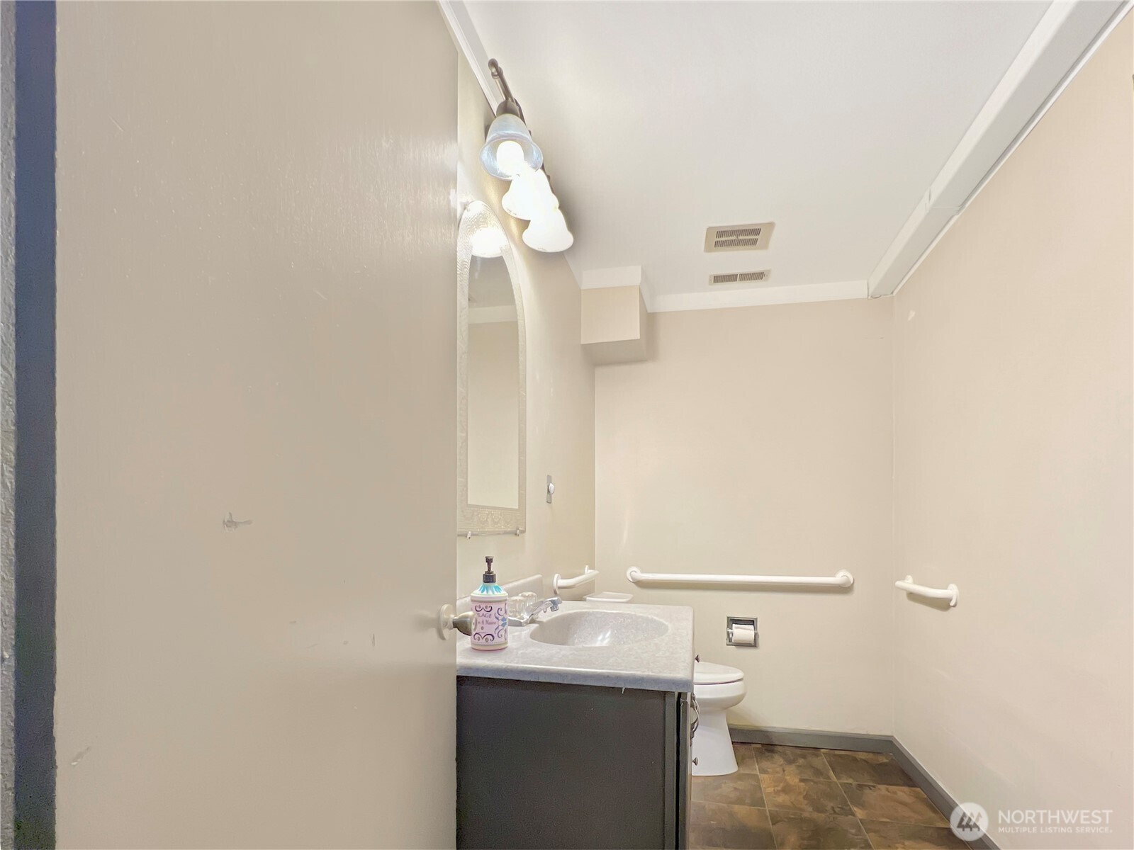 13470 Martin Luther King Jr Way S, Seattle, WA 98178-5210